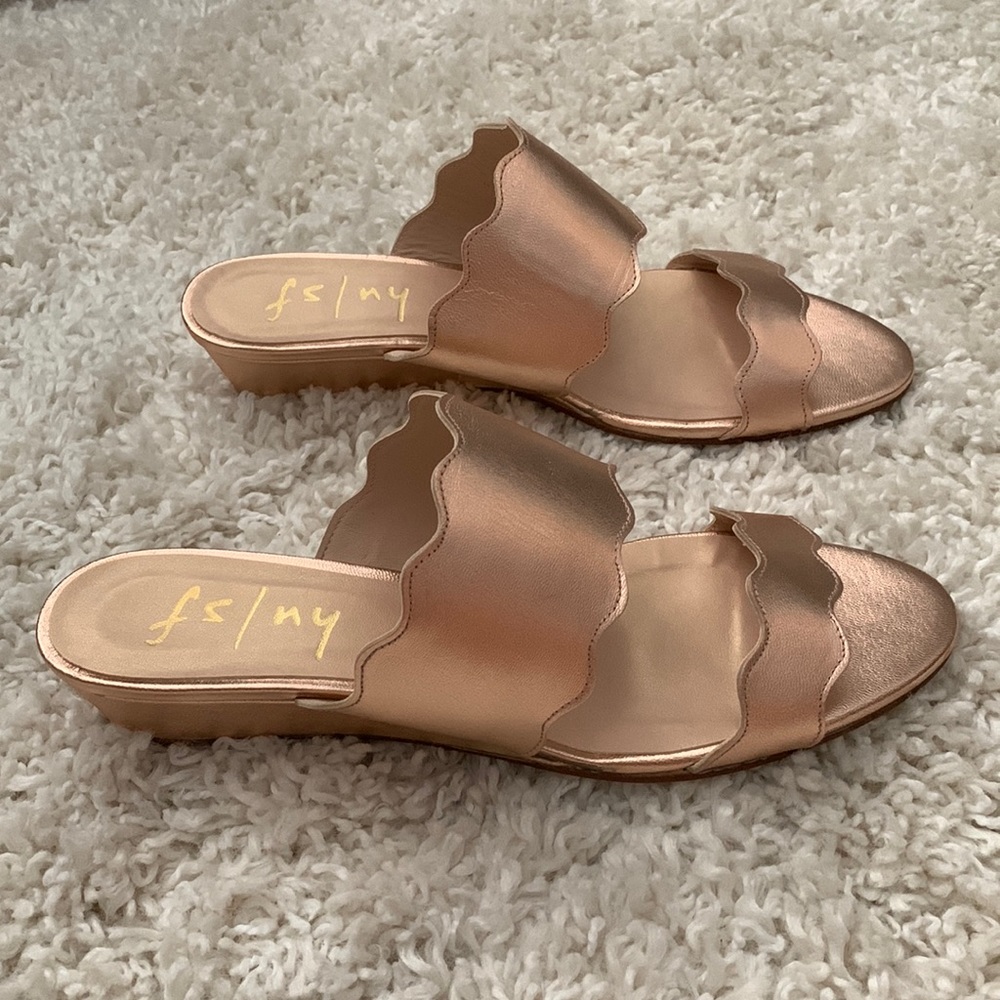 NWT fs/ny Fave wedges